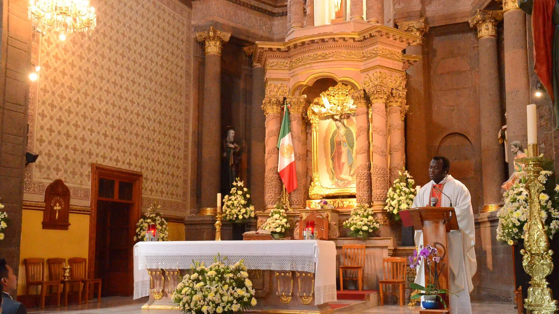 La iglesia católica pide a las familias a mantener la calma frente a la crisis sanitaria por el